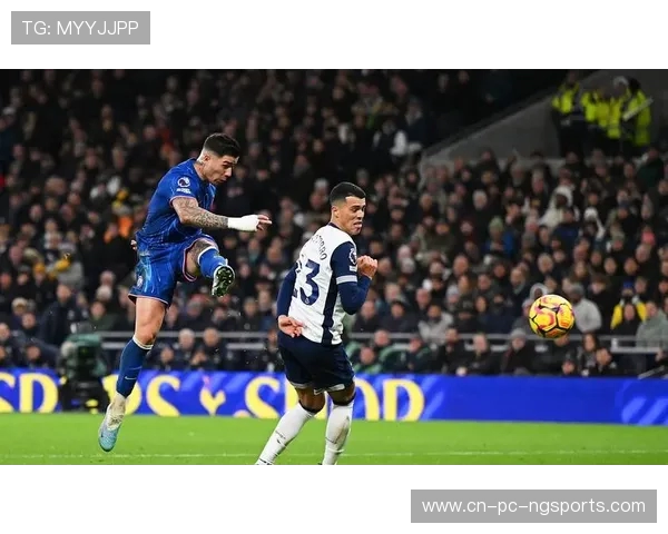 切尔西与热刺激战正酣 双方剑拔弩张争夺英超前三名席位