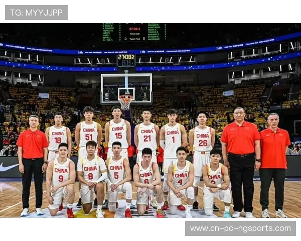 中国男篮迎战强敌拼搏精神十足 力争晋级世界大赛四强