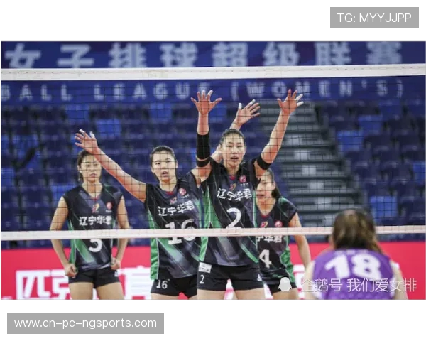 富力队内对抗赛精彩纷呈球员们展现出色技艺与团队默契 富力队内对抗赛精彩纷呈球员们展现出色技艺与团队默契